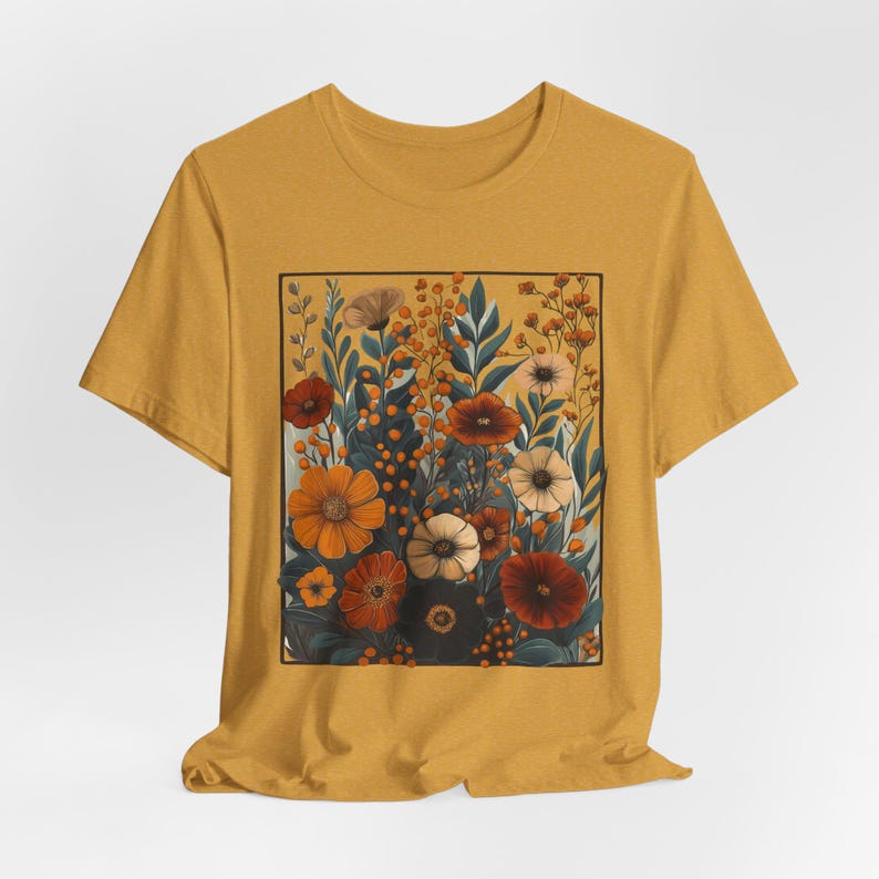 Camiseta Boho Cottagecore: Jardín de flores silvestres de otoño, botánica hippie Heather Mustard