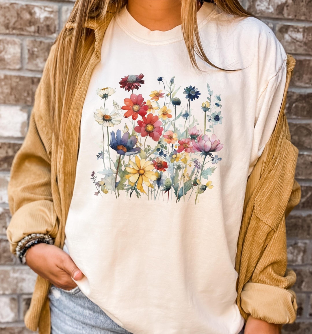 Cute Floral Wildflower Aesthetic Girls Graphic Pocket Women's Oversized Comfort T-shirt