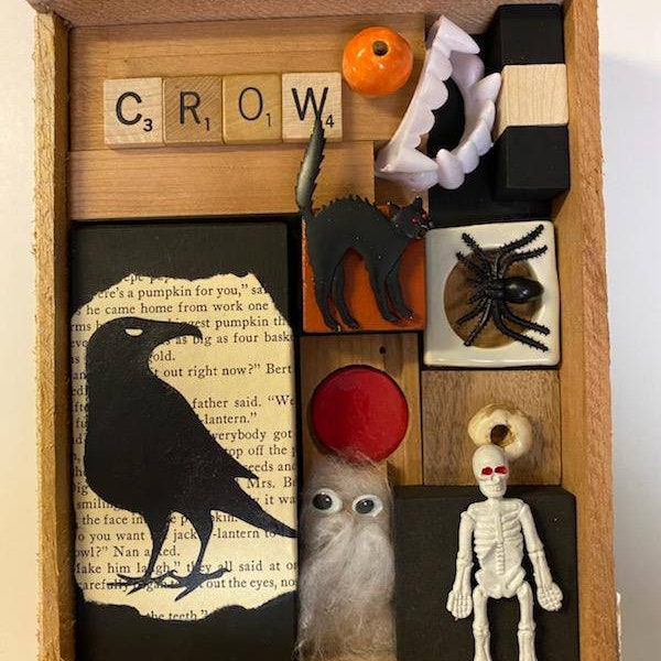 Halloween Assemblage, Found Object Art, Assemblage Art, Halloween Decorations, Crow Art, Halloween Art, Cigar Box Art, Scary Art