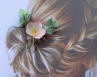 Pink fake-flowers hair pins bride