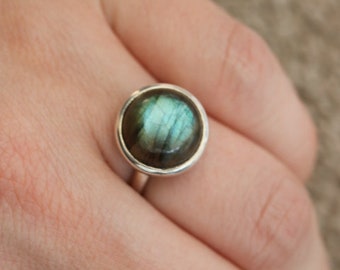 925 Silver Adjustable Ring with a Stunning Piece of Labradorite