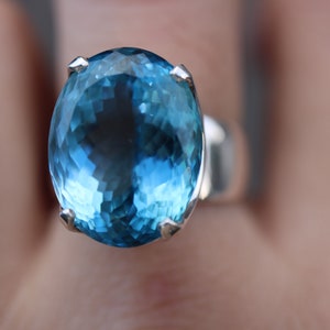 Anello con topazio blu / argento sterling 925