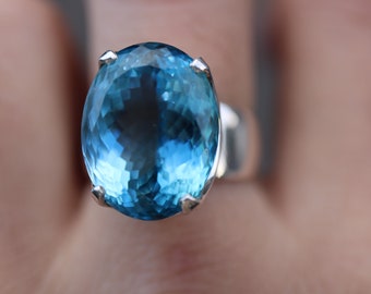 Anillo Topacio Azul / Plata de Ley 925