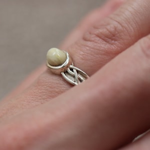 Celtic Design Iona Marble | 925 Silver Ring with Scottish Green Marble | Size 7.5