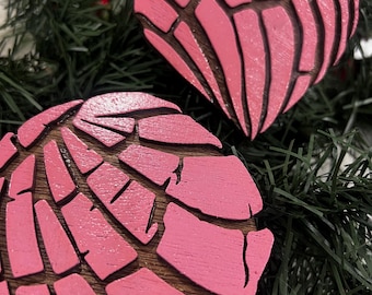 Hand-Painted Pan Dulce Concha Ornaments – Mexican Sweet Bread Christmas Decor for Tree, Gifts & Celebrations | Spanish Teacher Gift