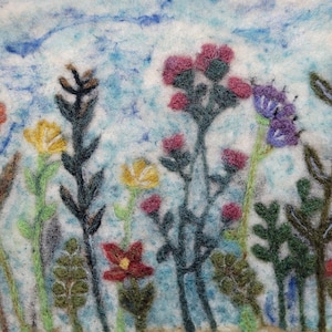 Wildflower Needle Felt Kit- Beginner Wool Felting- Felted Picture Kit- Paint with Wool