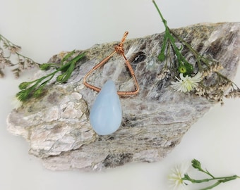 Drahtschmuck / Blauer Chalcedon mit Kupfer und Band