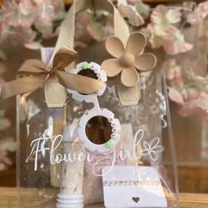 Blumenmädchen Vorschlag Danke Tasche - 7 Artikel oder Einzelstücke Sonnenbrille, Armband, Bubbles, Konfetti