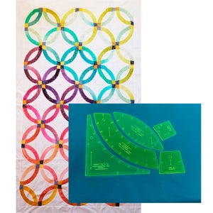 Könnte beinhalten: Ein farbenfroher Quilt mit ineinandergreifenden Kreisen in den Farbtönen Rosa, Rot, Orange, Gelb, Grün, Türkis, Lila und Blau. Ein Satz grüner Acryl-Quilting-Schablonen befindet sich auf blauem Hintergrund.