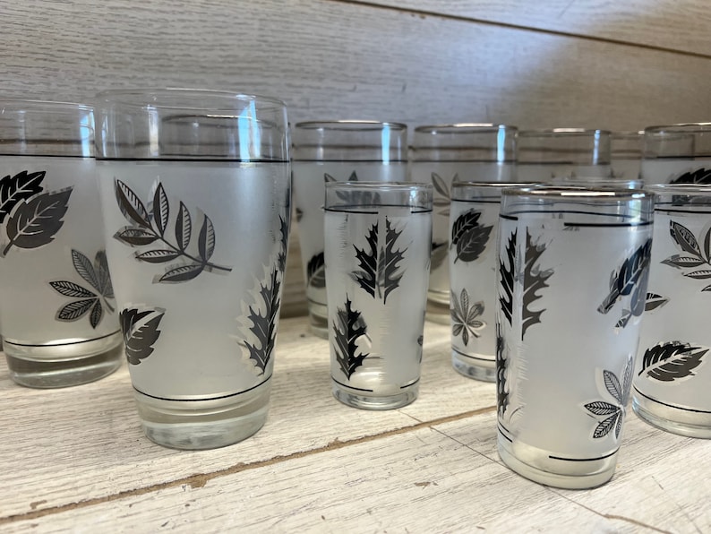 13 Pc Vintage Libbey Drinking Glasses Silver Leaf Frosted Tumblers Juice Set Etsy