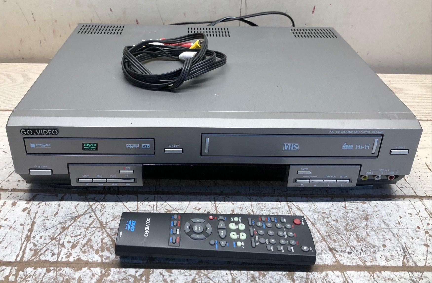 GOVIDEO DVR4400 COMBO DVD/VCR VHS PLAYER & RECORDER TV & Video