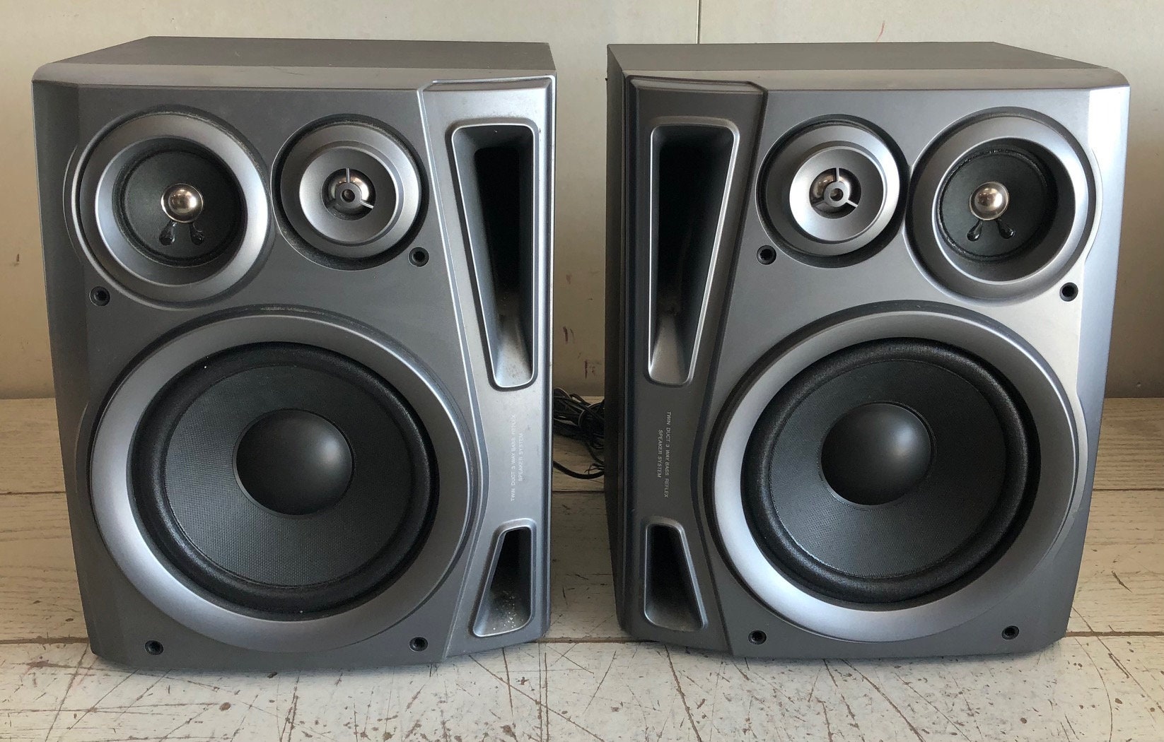 Aiwa Stereo Speaker System Pair Model SX-NA54 Removable Grille
