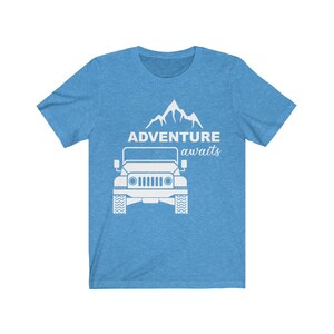 Jeep Damen T-Shirt 'Botanical Adventure Awaits' – Baumwolle, J23s Design, Sommer-Abenteuer