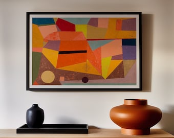 Puede incluir: Una mesa consola de madera con dos cajones, una bandeja negra, un jarrón negro y un jarrón de color terracota. Un cuadro abstracto enmarcado con formas geométricas en varios colores cuelga en la pared detrás de la mesa.