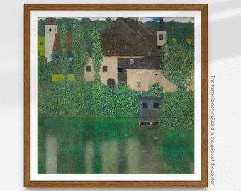 Puede incluir: Una pintura de un paisaje verde con un lago y un edificio en el fondo. El edificio está rodeado de árboles y tiene un techo blanco. El lago refleja el cielo y los árboles.