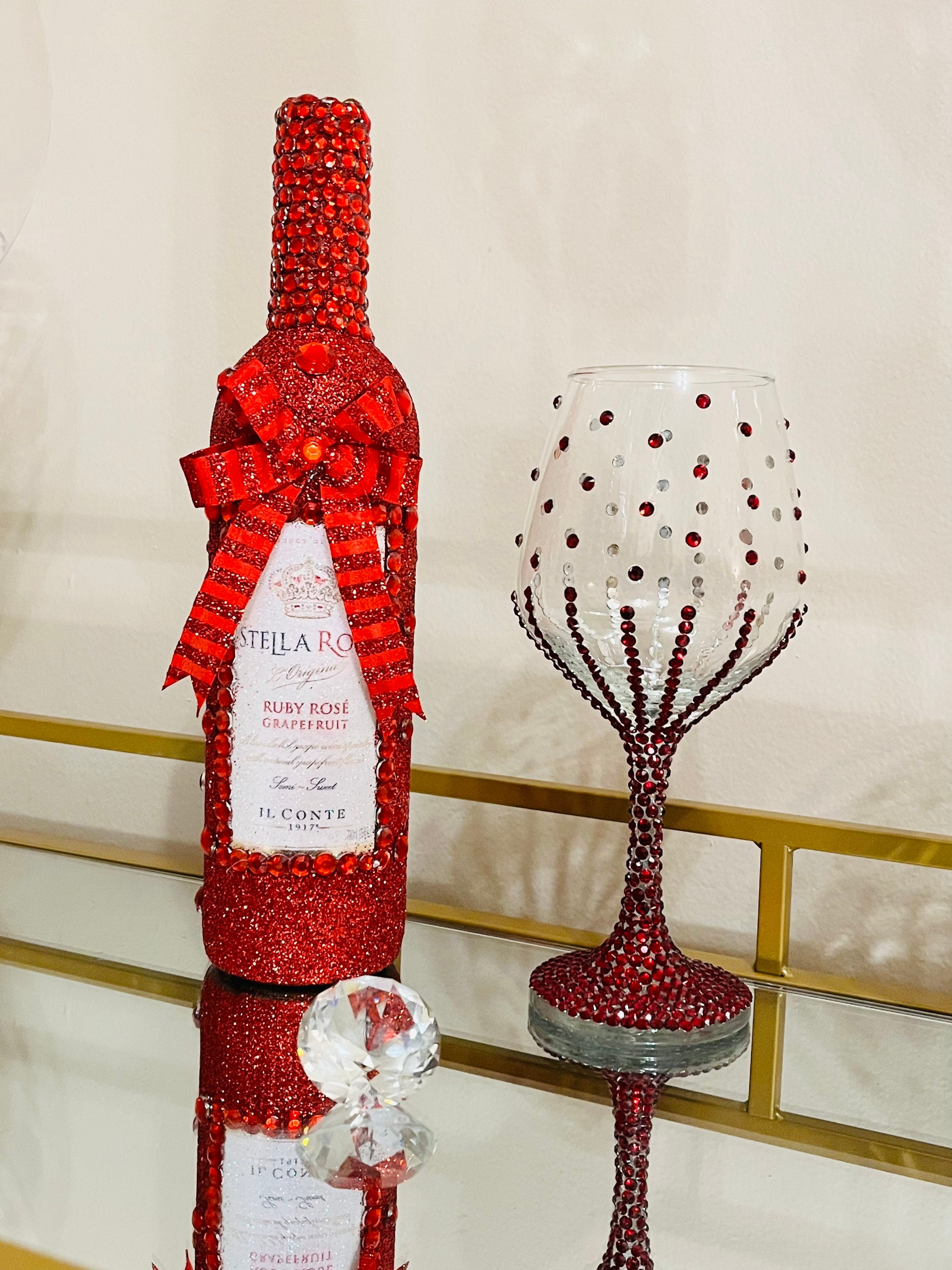 Luxury Diamond Wine Glass, Glam Rhinestone Wine Glass, Elegant Crystal Stem  Barware, Sparkly Birthday Gift for Her - Etsy