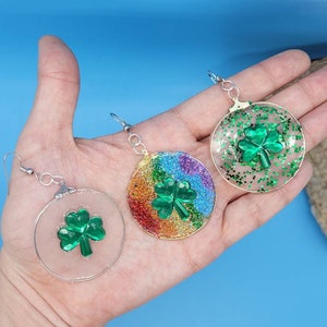 Circle Shamrock St. Patrick&#39;s Day Resin Earrings