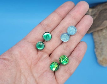 Circle resin stud earrings