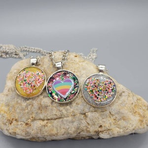 Valentine&#39;s Day Heart Necklaces