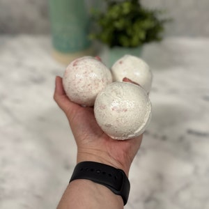 Jumbo Large Marshmallow Bath Bomb | XL Bath Bomb | Bubble Bath | LIMITED EDITION | Kid Bath Bombs | Adult Bath Bombs | Bath Bombs Gift
