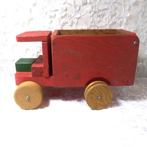 Handmade Vintage Wooden Truck-Primitive Folk Art ~ Moving Parts ~ Red Stain