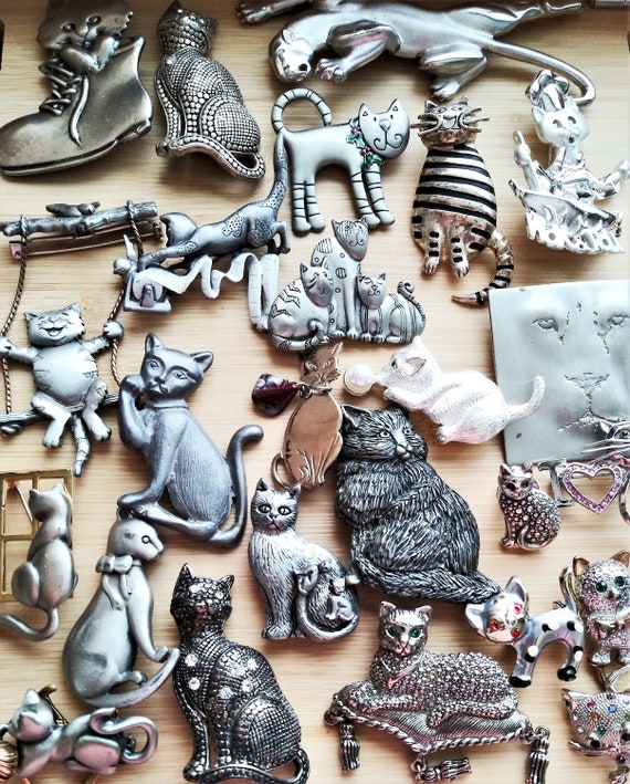 Vintage cat best sale brooch