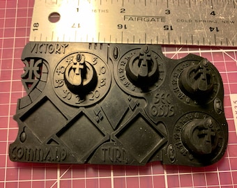Warhammer 40k Space Elf Acrobat Jesters themed game turn, command, & victory tracker