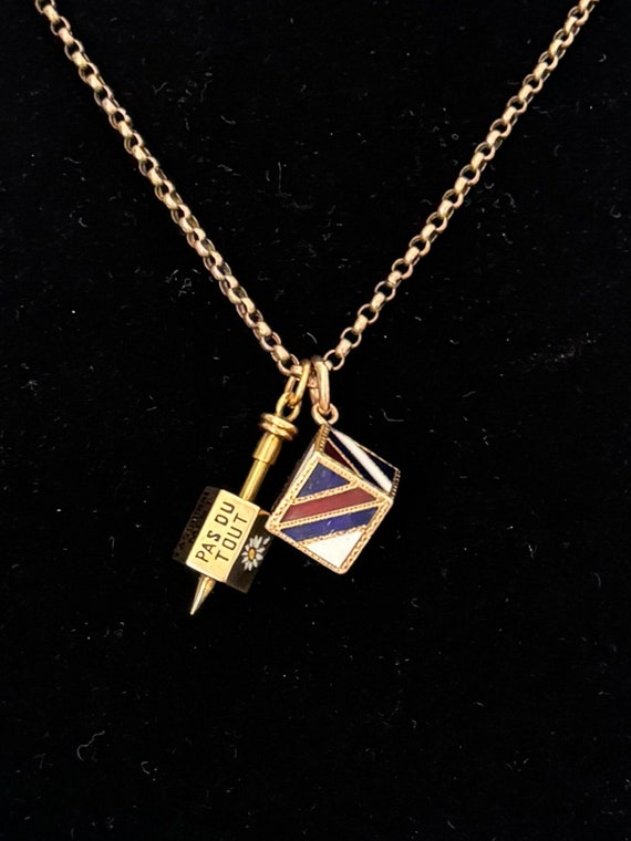 Mid Century 9ct Gold Enamel Cube Pendant 3 Dimensi