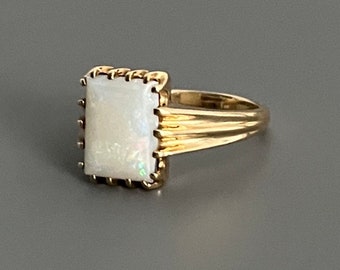 Gold and Opal Ring Art Deco Size 6 10K
