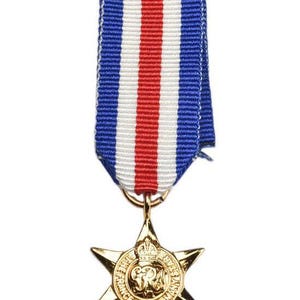 Good Quality &#39;World War Two The France & Germany Star&#39; Miniature Campaign Medal