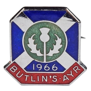 Vintage Old Butlins Holiday Camp Ayr 1966 Enamel Badge