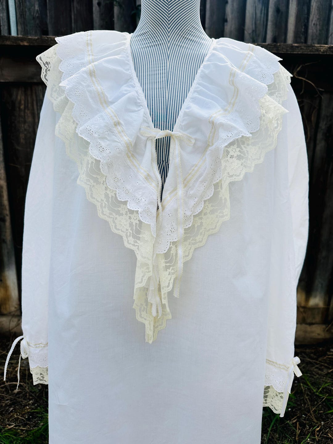 80s/90s Victoria's Secret Gold Label Sleep Shirt