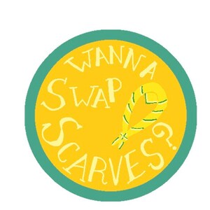 Puede incluir: Un círculo amarillo con borde verde, con el texto "Wanna Swap Scarves?" en letras blancas. Una bufanda amarilla y verde se representa en el centro.