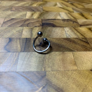 316L Surgical Steel Twist 16GA 3/8” with 4mm Balls