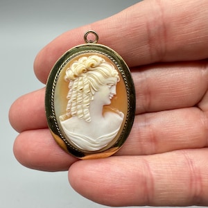 Vintage WRF 1/20 12k GF Carved Shell Woman 1.5”x1” Brooch Pendant