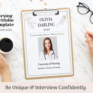 Puede incluir: Una plantilla de portafolio de enfermer&iacute;a con un dise&ntilde;o floral. La plantilla incluye una foto de una enfermera, informaci&oacute;n de contacto y el texto "Olivia Darling, RN, BSN". Tambi&eacute;n se incluye el texto "University of Nursing, Bachelor of Science in Nursing". El texto "Be Unique & Interview Confidently" se encuentra en la parte inferior de la plantilla.