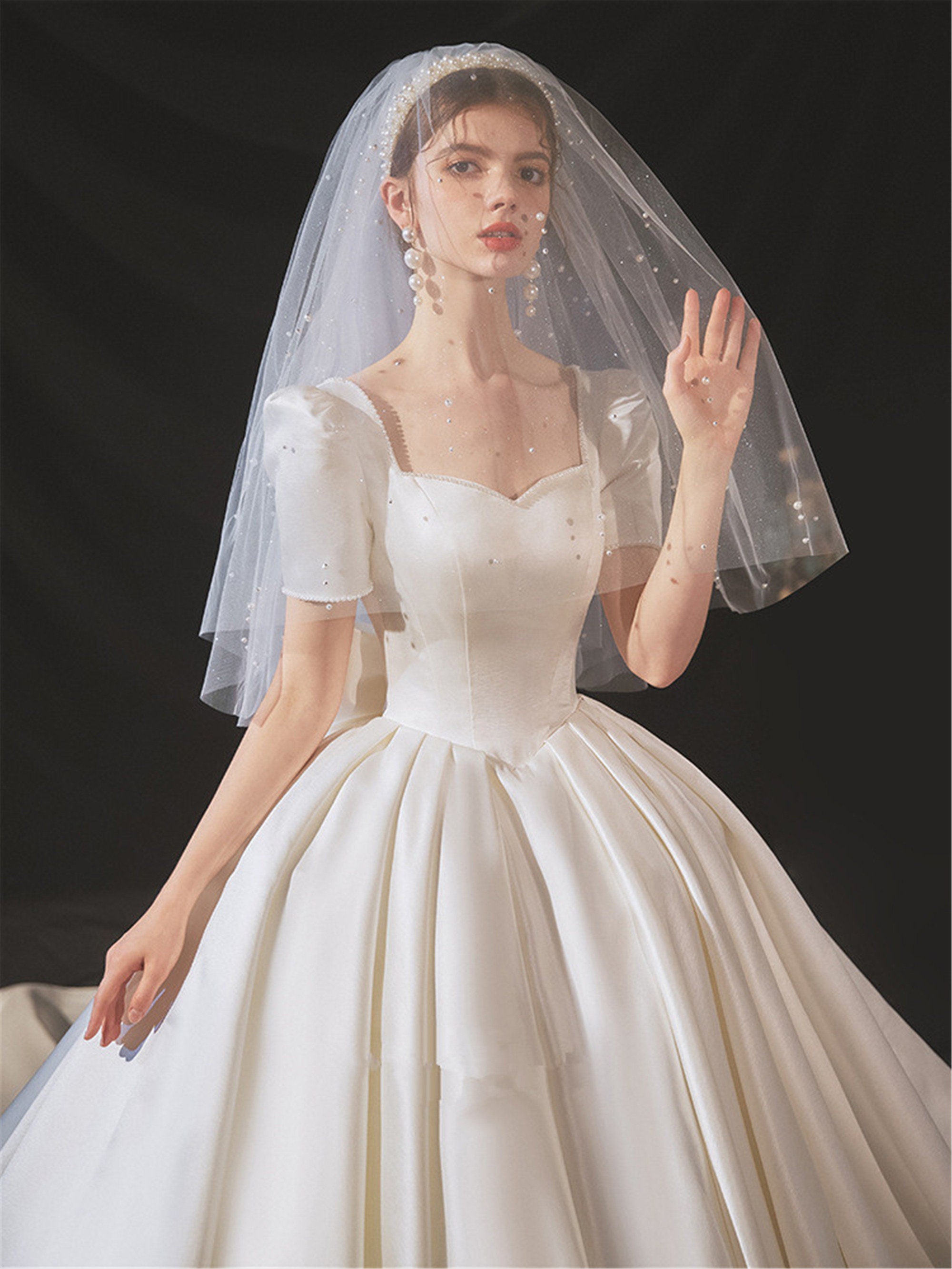 Vintage Wedding Dress Satin Wedding Dress Dreamy Evening - Etsy Canada