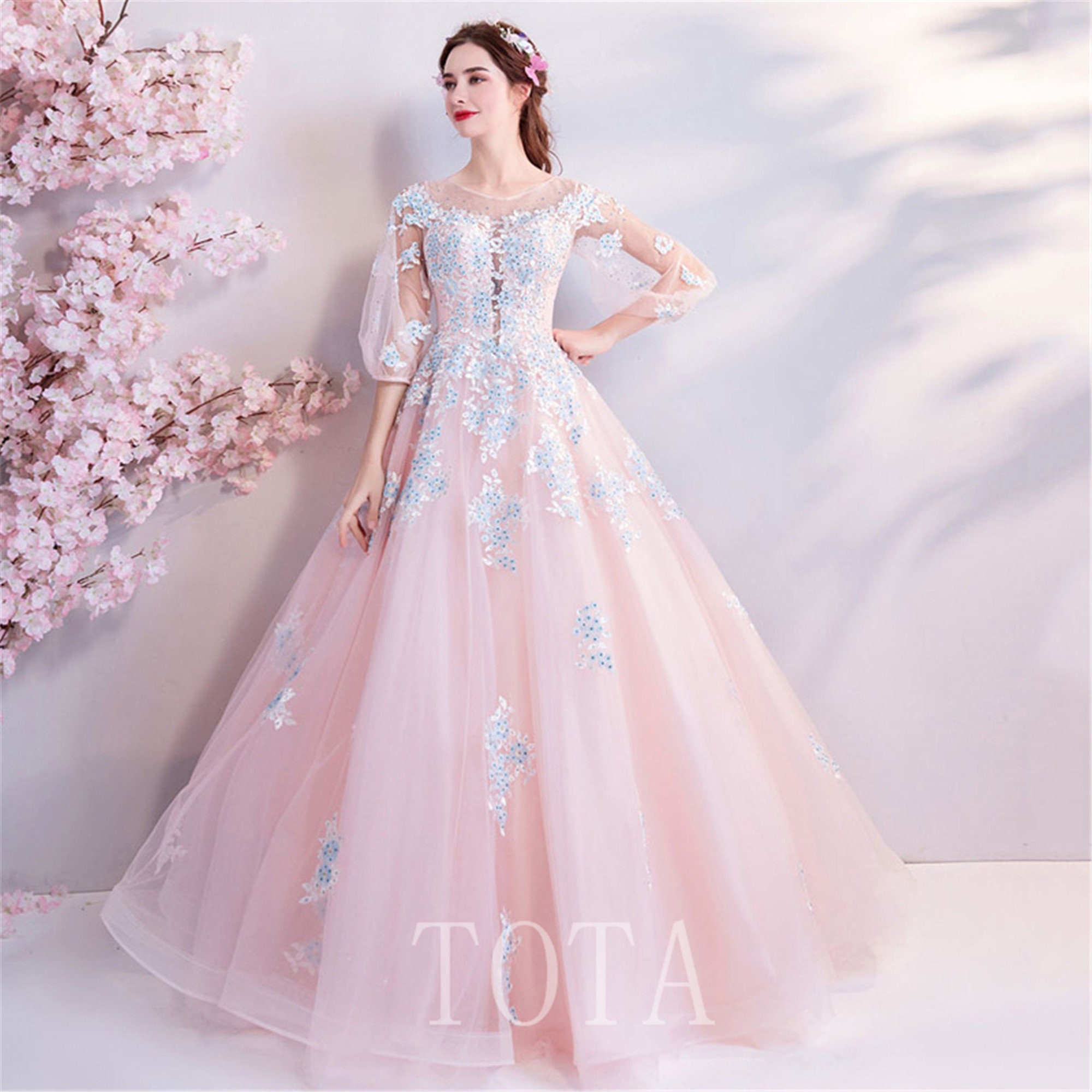 Pink Lace Bridal Ball Gown Sleeveless Wedding Dresses Z1028 - China Wedding  Dresses and Bridal Gowns price | Made-in-China.com