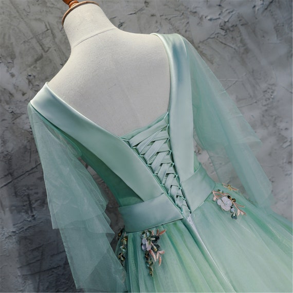 Green prom dress with sleeves-Sex photo