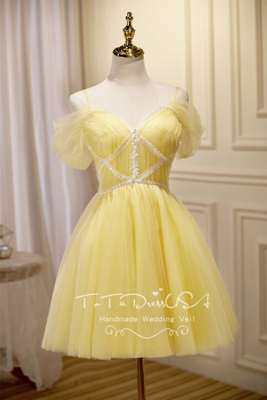 Yellow A line short prom dress Retract your waist evening dress main image 0