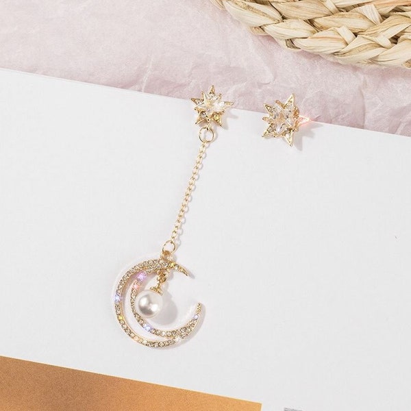 Moon and Star Earrings, Celestial Earrings, Statement Earrings, Moon Earrings, Starburst Earrings, Mismatched Earrings, Korean Earring, Gold