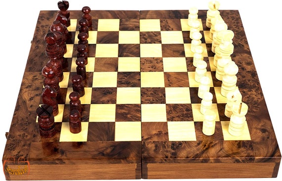 What are the differences between chess, checkers, and backgammon