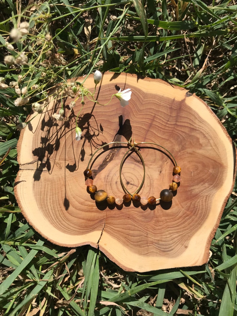 Golden creoles in tiger eye and moonstone 4 and 6mm stones