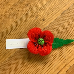 Remembrance Day poppy brooch, bright red pin brooch, poppy felt and beads jewellery, red poppy day