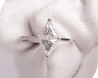 IGI 1 CT Kite Trillion Lab Diamond Engagement Ring : Modern Minimalist White Gold Solitaire