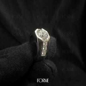 2.6 CT Round Moissanite Men&#39;s Ring: 14K White Gold Bezel Wedding Band