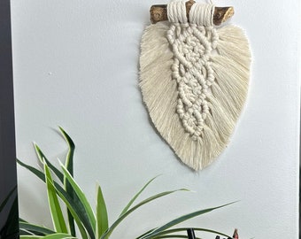 Boho Macrame Feather Wall Hanging Macrame Feather Macrame Leaf Wall Art Boho Home Decor Vintage Decor Gift For Her Housewarming Gift