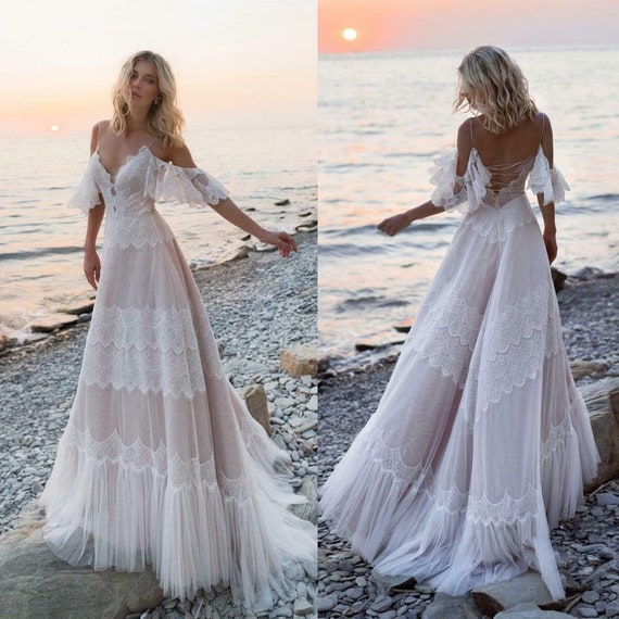 Bohemian Lace Wedding Dresses V Neck Short Sleeves Beach Boho