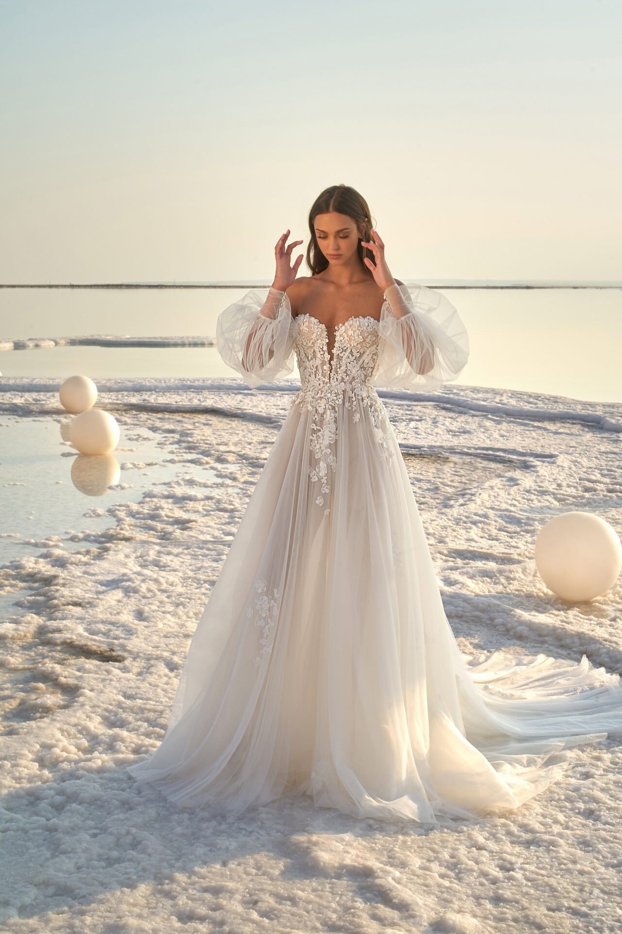 Puffy Sleeve Tulle Wedding Dress 