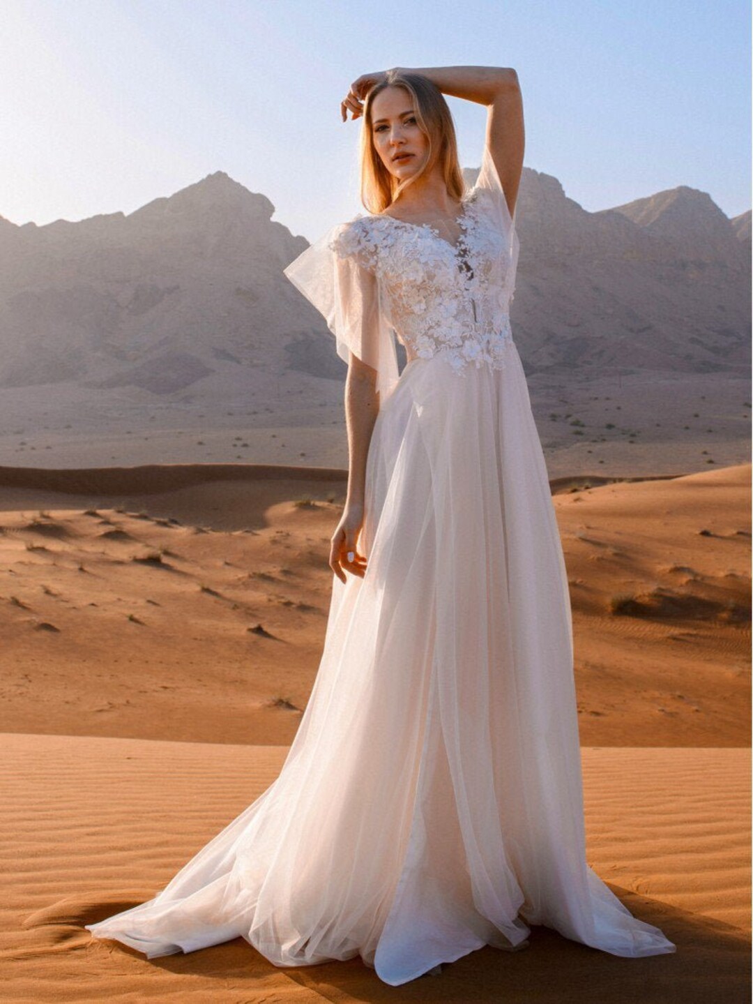 Elegant Short Sleeve Summer Wedding Dresses for Timeless Style